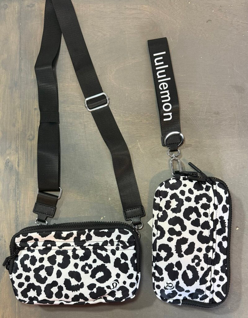 Lulu Crossbody with wristlet
