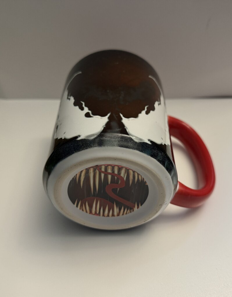 Venom Mouth Mug 15 oz red