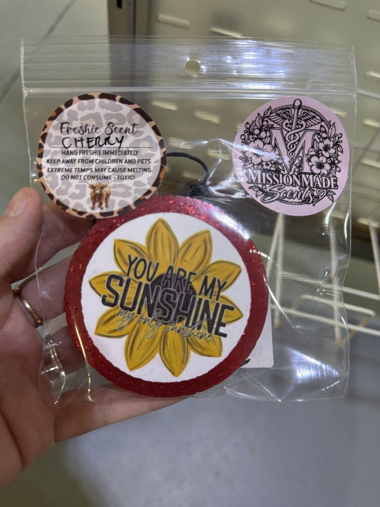 cardstock round (sunshine) red