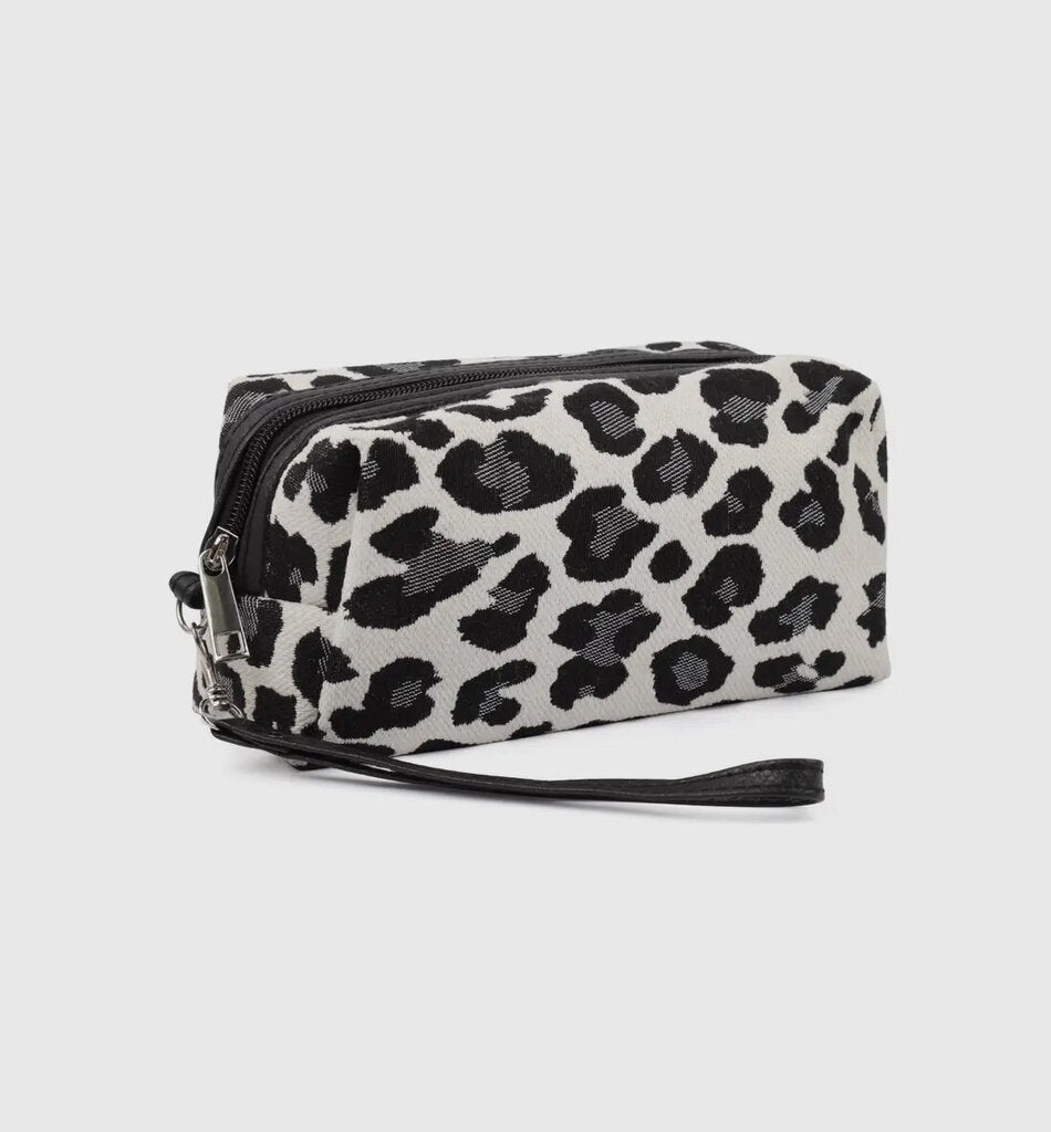 LEOPARD PRINT COSMETIC BAG