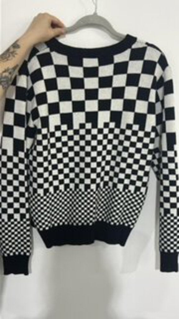 CHECKERED PRINT SWEATER