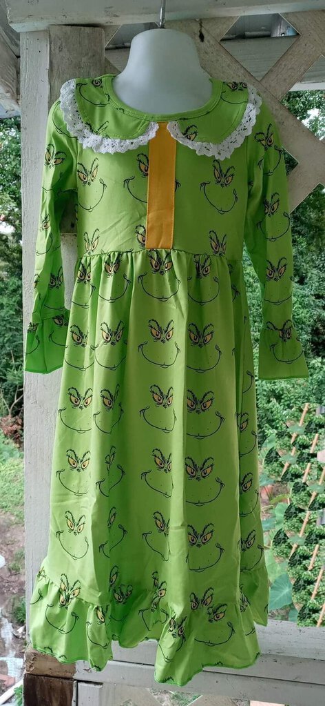 #20 - Grinch Nightgown