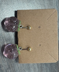 Perfect Peach clipping earrings