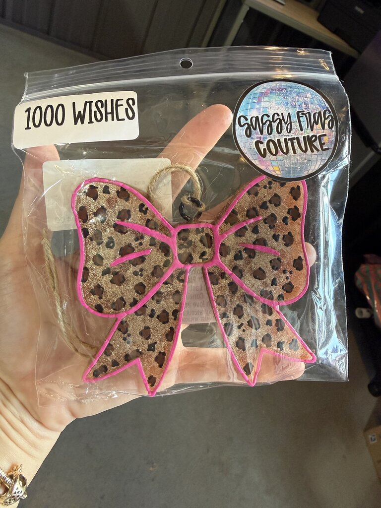 Pink and Leopard Print Bow Freshie