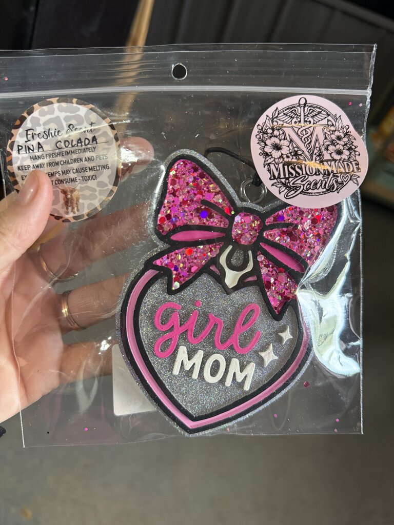 Girl Mom - pina colada
